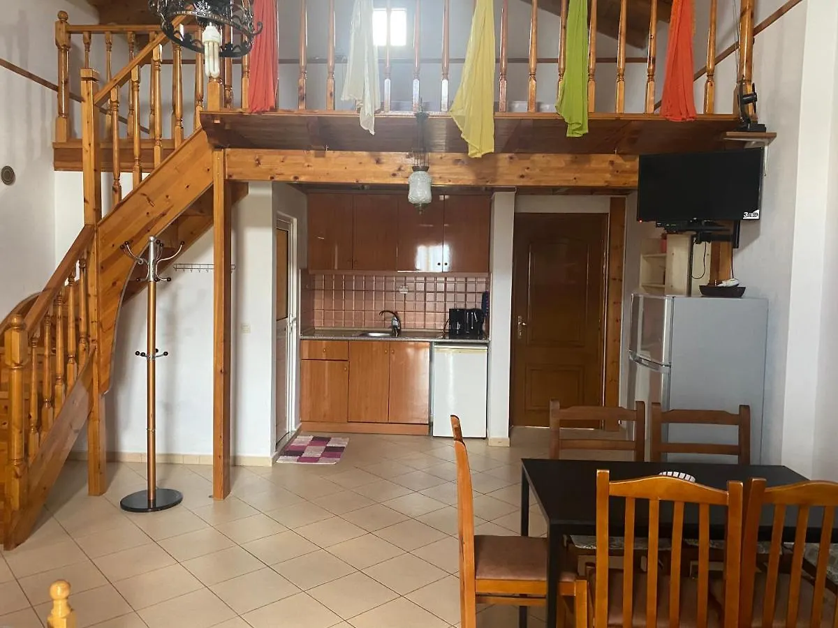 Aparthotel Rexhos Studios Himare
