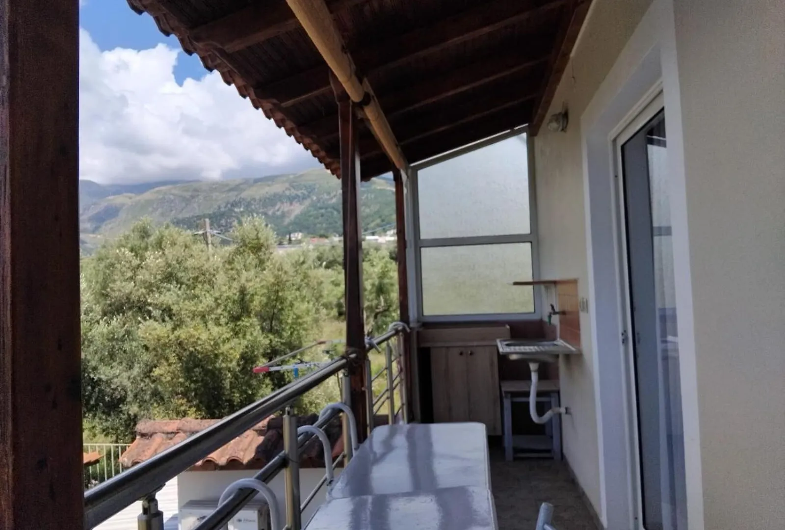 Rexhos Studios Himarë Aparthotel