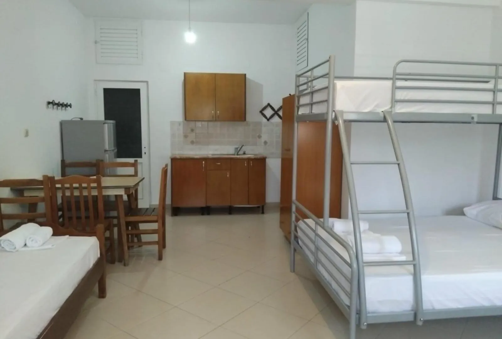 Rexhos Studios Himare 0*,  Albania