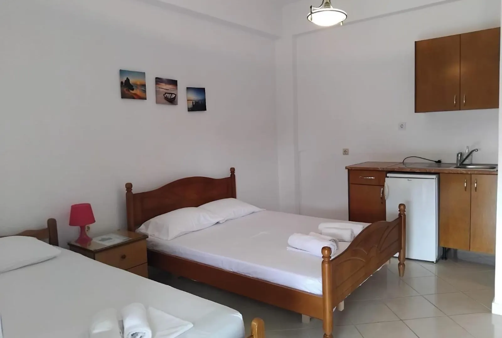 Rexhos Studios Himare 0*,  Albania