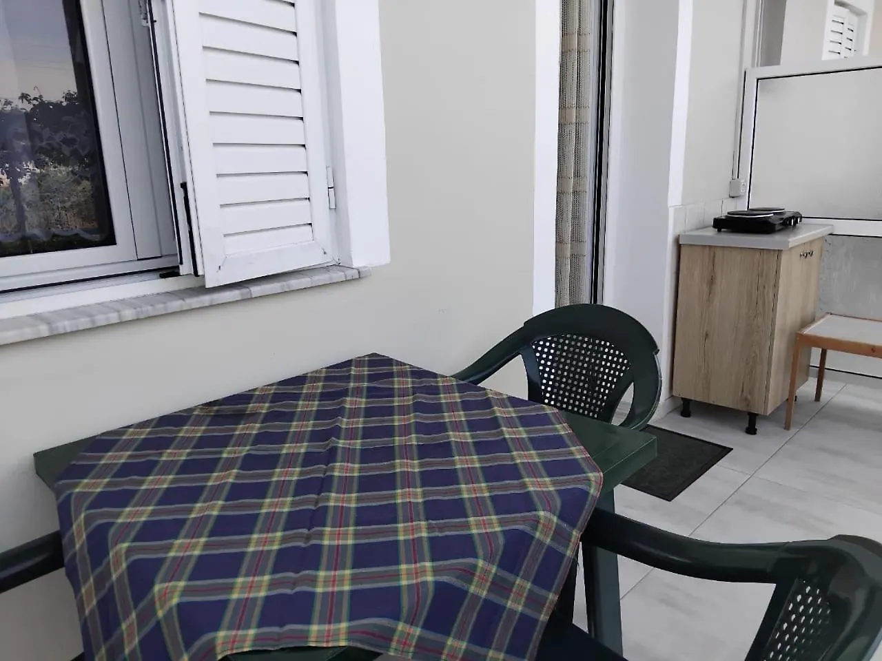 Aparthotel Rexhos Studios Himare